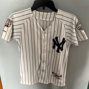 New York Yankees Derek Jeter MLB Majestic Jersey. Boys L. ECU
